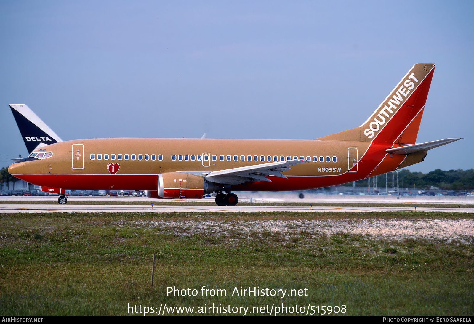 Aircraft Photo of N695SW | Boeing 737-3Q8 | Southwest Airlines | AirHistory.net #515908