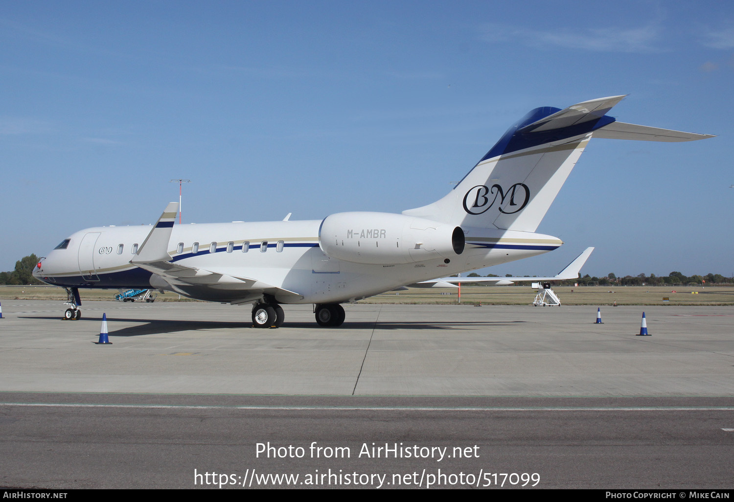 Aircraft Photo of M-AMBR | Bombardier Global 5000 (BD-700-1A11) | AirHistory.net #517099