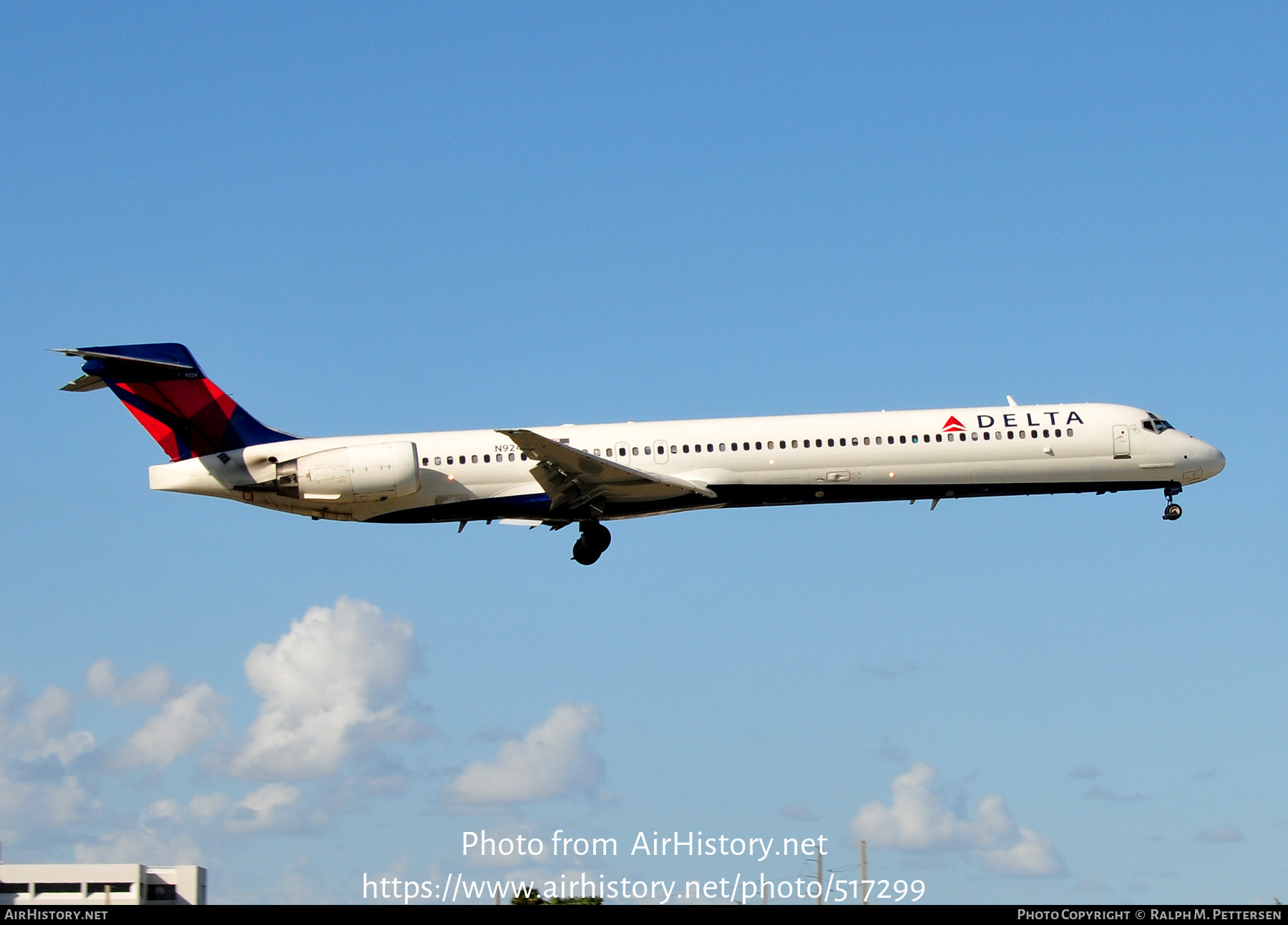 Aircraft Photo of N924DN | McDonnell Douglas MD-90-30 | Delta Air Lines | AirHistory.net #517299