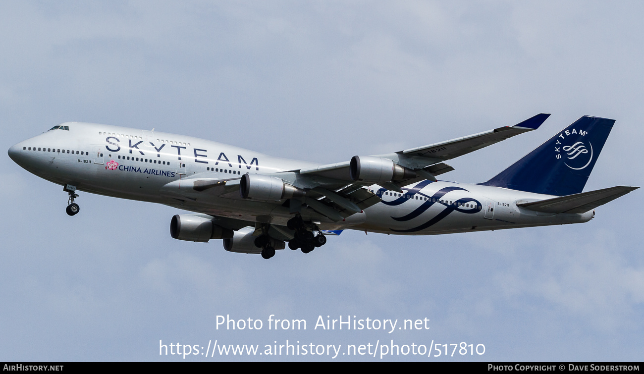 Aircraft Photo of B-18211 | Boeing 747-409 | China Airlines | AirHistory.net #517810