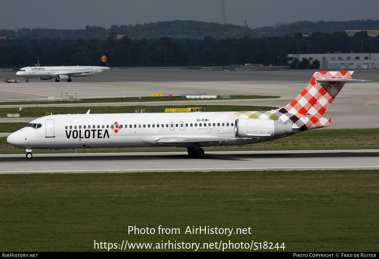 Aircraft Photo of EI-EWI | Boeing 717-2BL | Volotea | AirHistory.net #518244