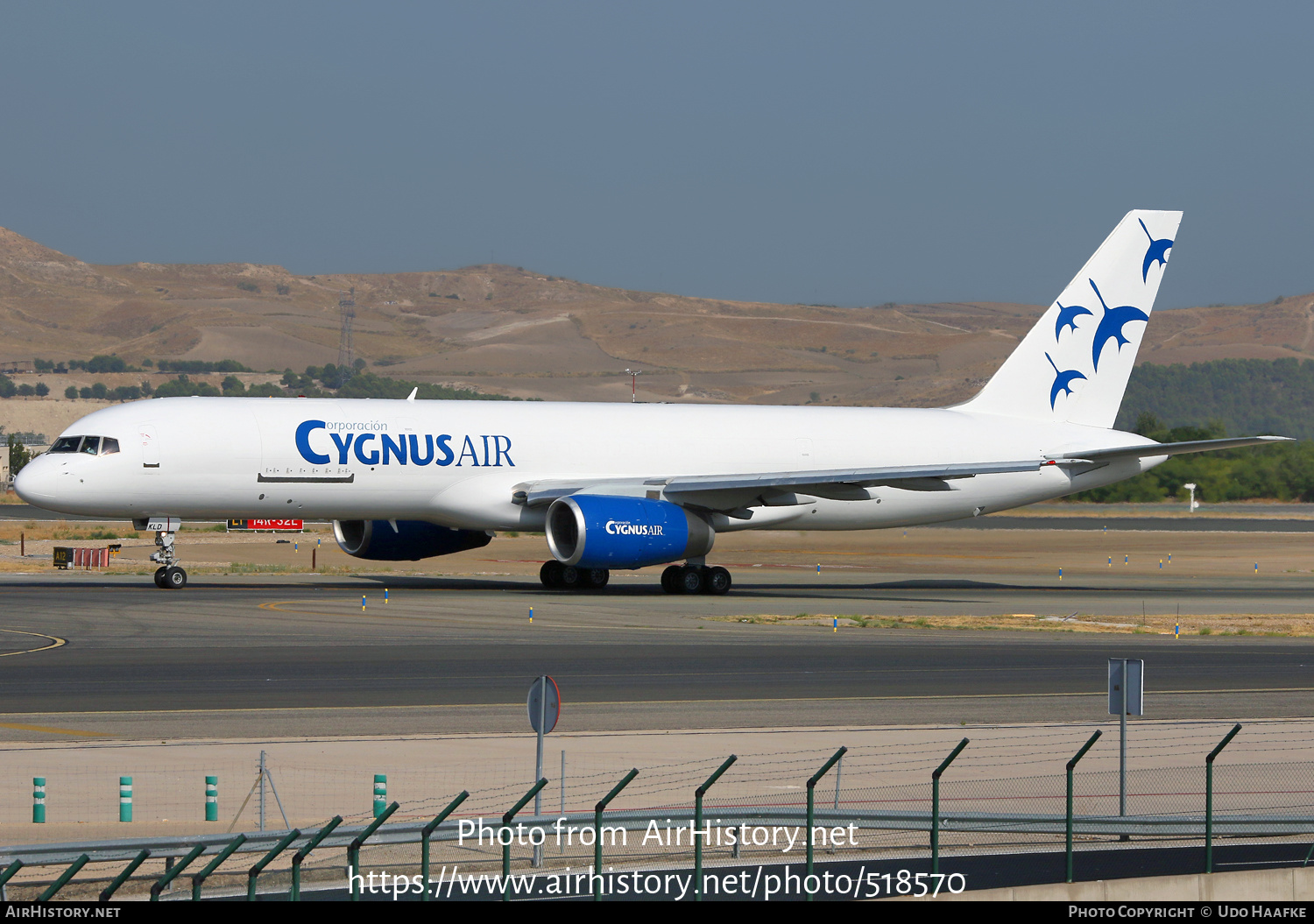 Aircraft Photo of EC-KLD | Boeing 757-236(PCF) | Cygnus Air | AirHistory.net #518570