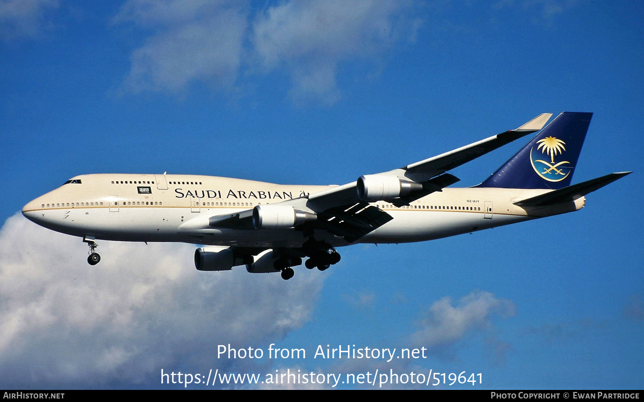 Aircraft Photo of HZ-AIY | Boeing 747-468 | AirHistory.net #519641