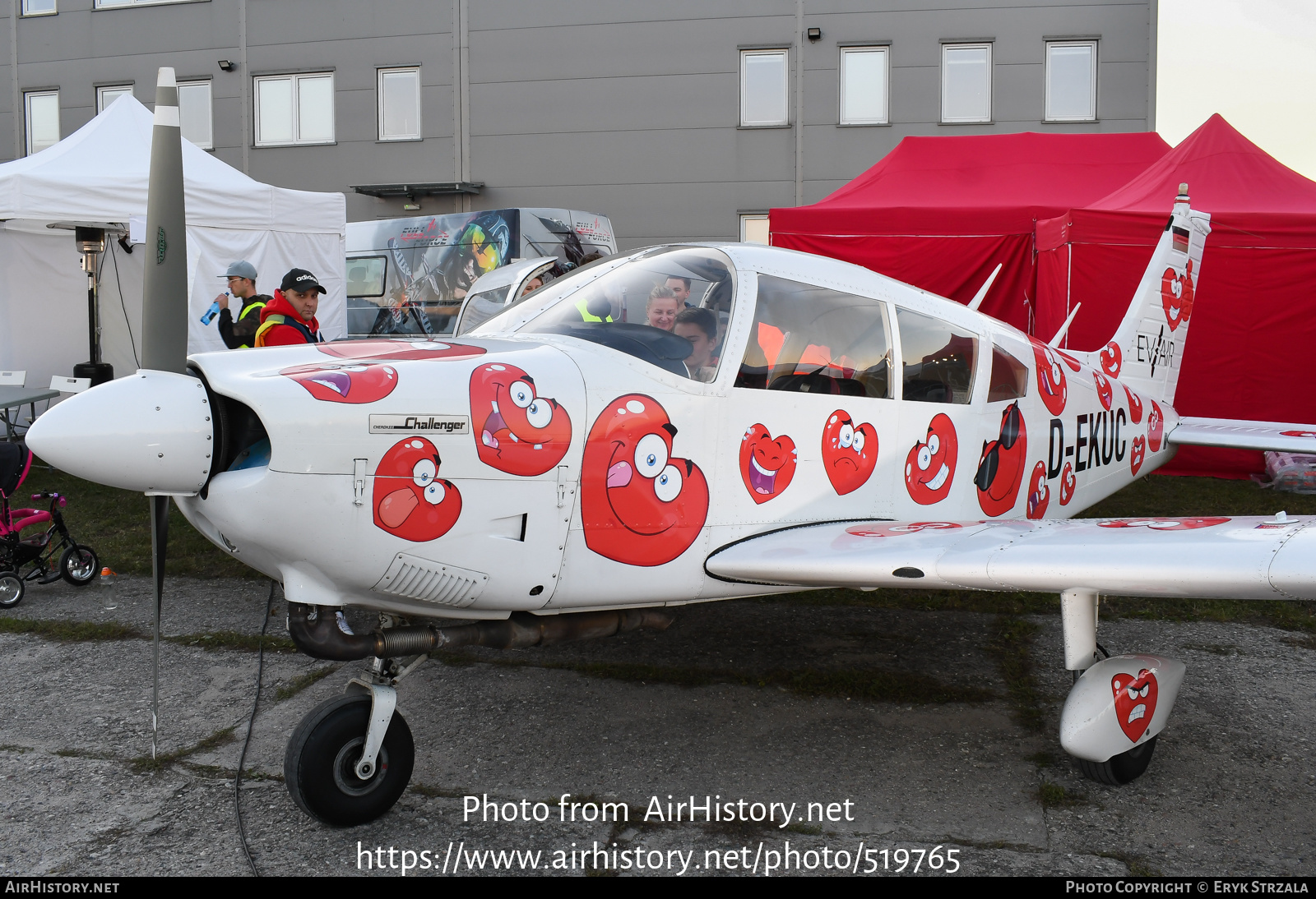 Aircraft Photo of D-EKUC | Piper PA-28-180 Cherokee Challenger | EVAir Organizacja Szkolenia Lotniczego | AirHistory.net #519765