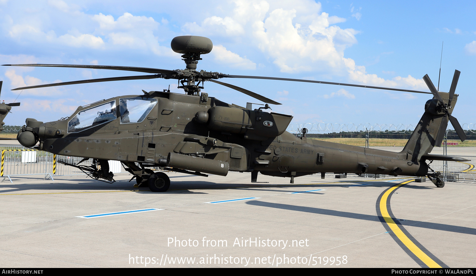 Aircraft Photo of 16-3098 / 63098 | Boeing AH-64E Apache Guardian | USA - Army | AirHistory.net #519958