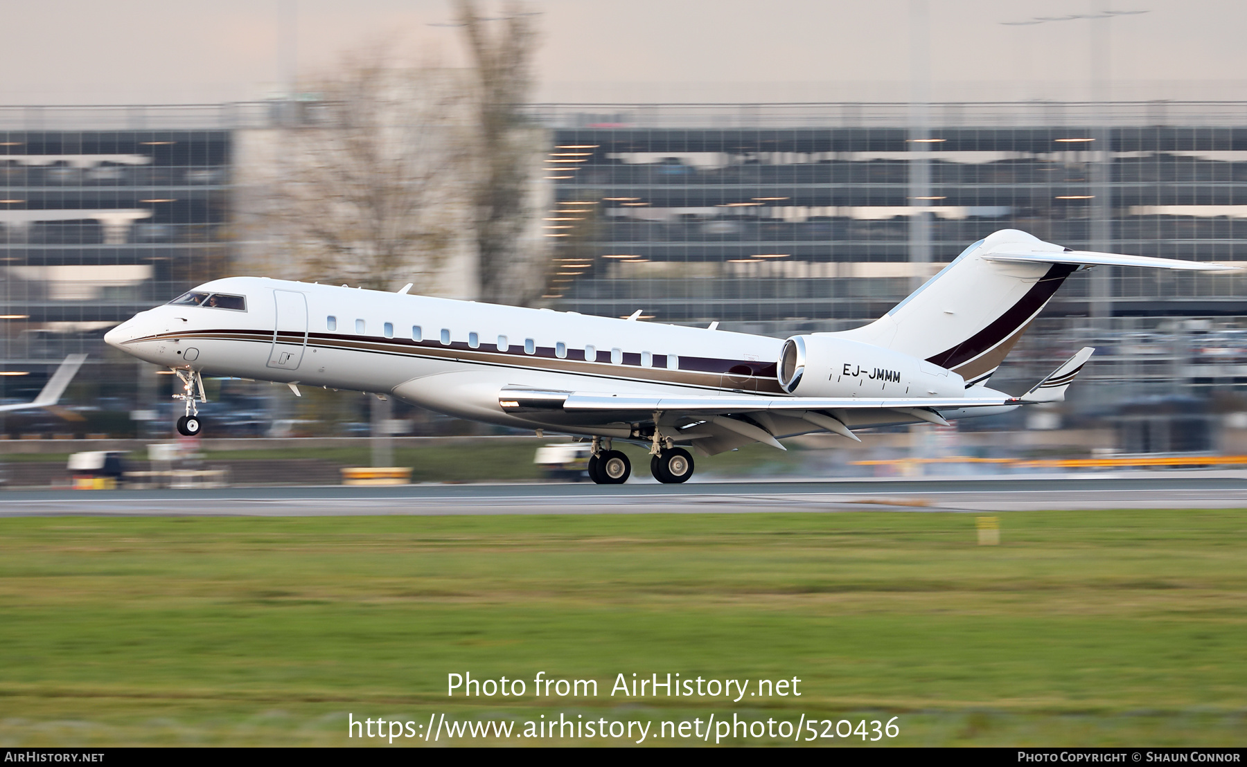 Aircraft Photo of EJ-JMMM | Bombardier Global Express XRS (BD-700-1A10) | AirHistory.net #520436