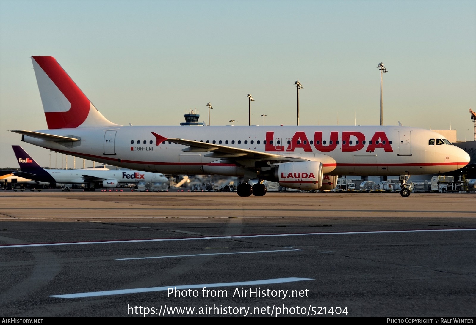 Aircraft Photo of 9H-LMI | Airbus A320-214 | Lauda | AirHistory.net #521404