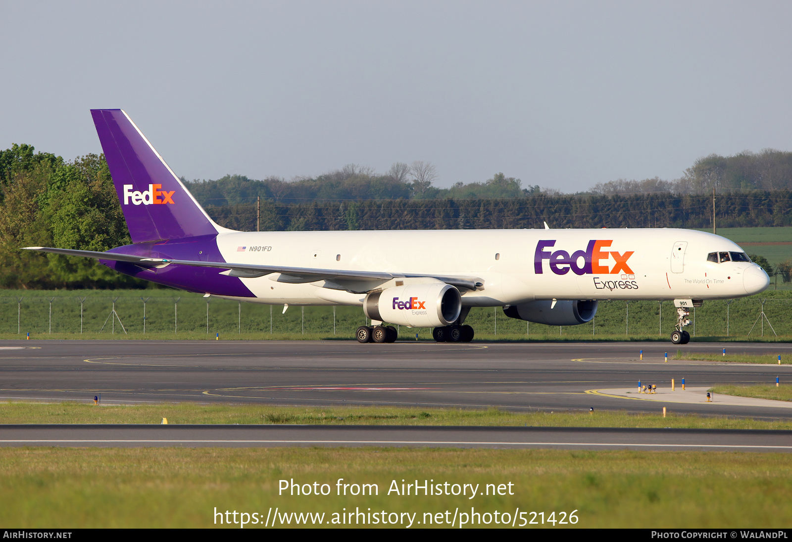 Aircraft Photo of N901FD | Boeing 757-2B7(SF) | FedEx Express - Federal Express | AirHistory.net #521426