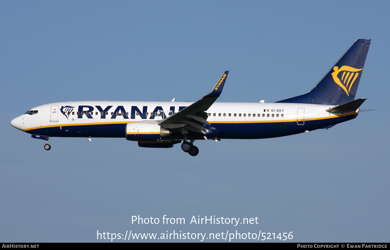 Aircraft Photo of EI-EKY | Boeing 737-8AS | Ryanair | AirHistory.net #521456