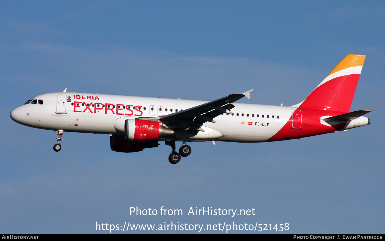 Aircraft Photo of EC-LLE | Airbus A320-214 | Iberia Express | AirHistory.net #521458