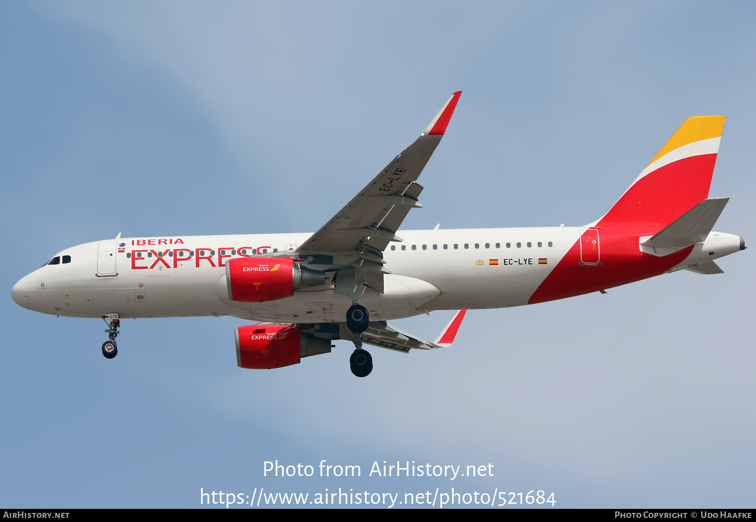 Aircraft Photo of EC-LYE | Airbus A320-216 | Iberia Express | AirHistory.net #521684