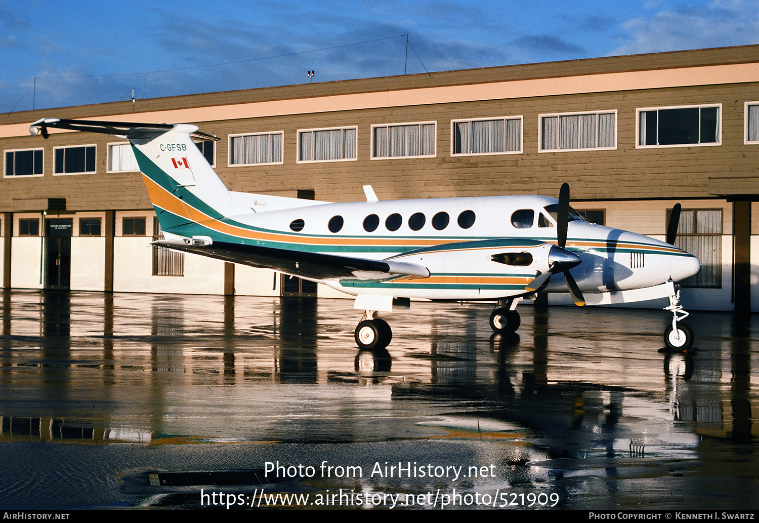 Aircraft Photo of C-GFSB | Beech 200 Super King Air | AirHistory.net #521909