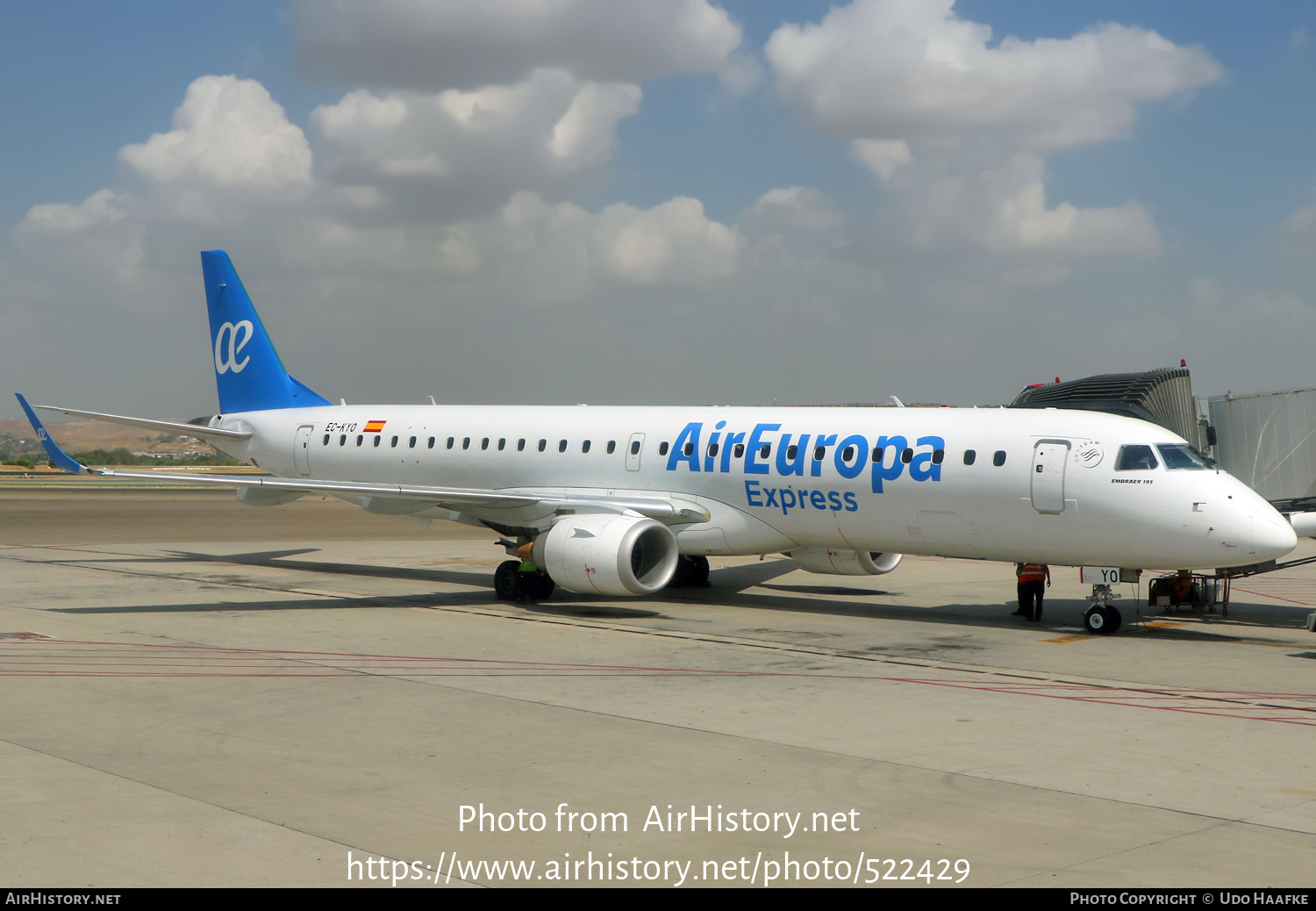 Aircraft Photo of EC-KYO | Embraer 195SR (ERJ-190-200SR) | Air Europa Express | AirHistory.net #522429