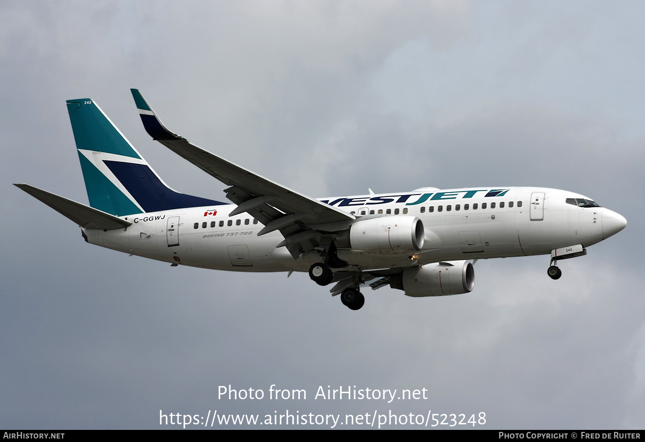 Aircraft Photo of C-GGWJ | Boeing 737-7CT | WestJet | AirHistory.net #523248