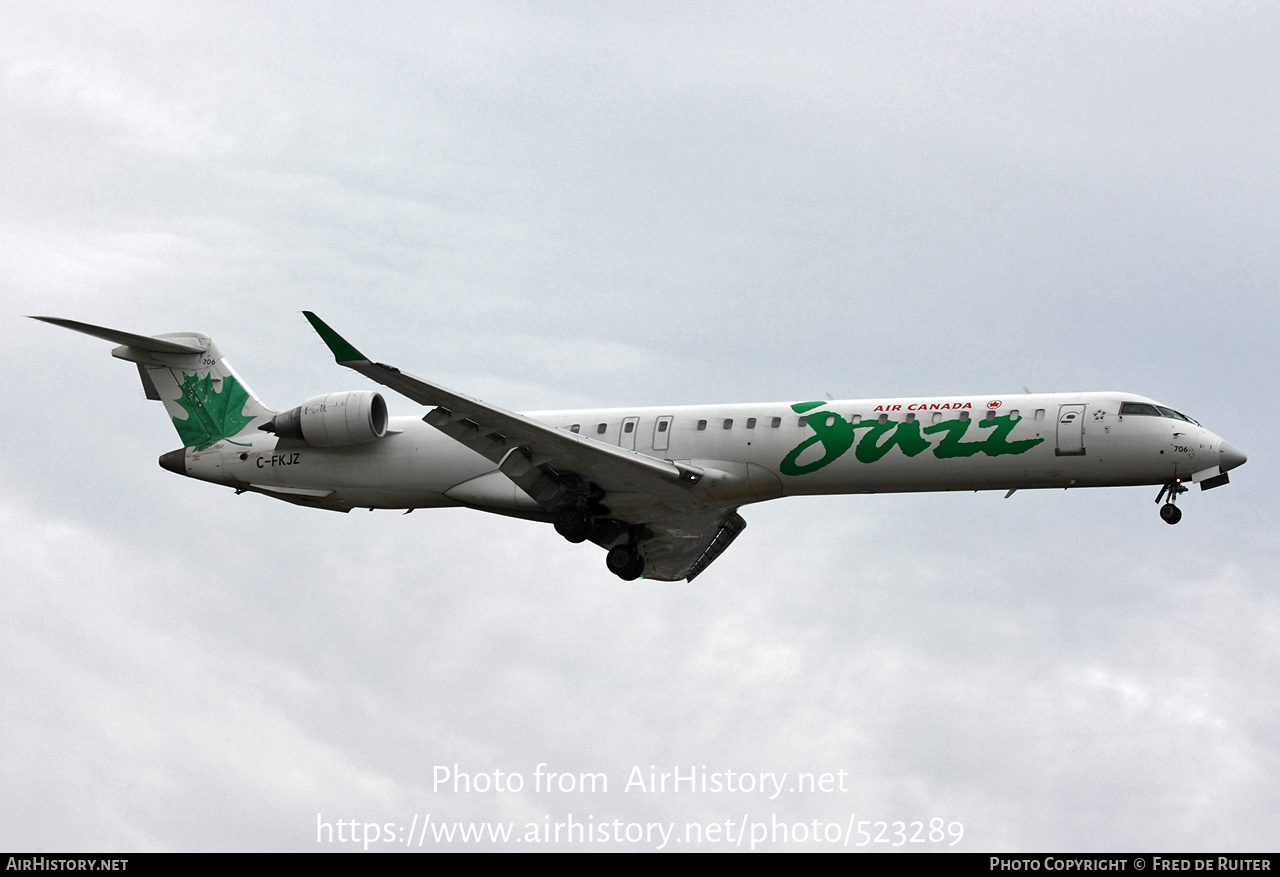 Aircraft Photo of C-FKJZ | Bombardier CRJ-705 (CL-600-2D15) | Air Canada Jazz | AirHistory.net #523289