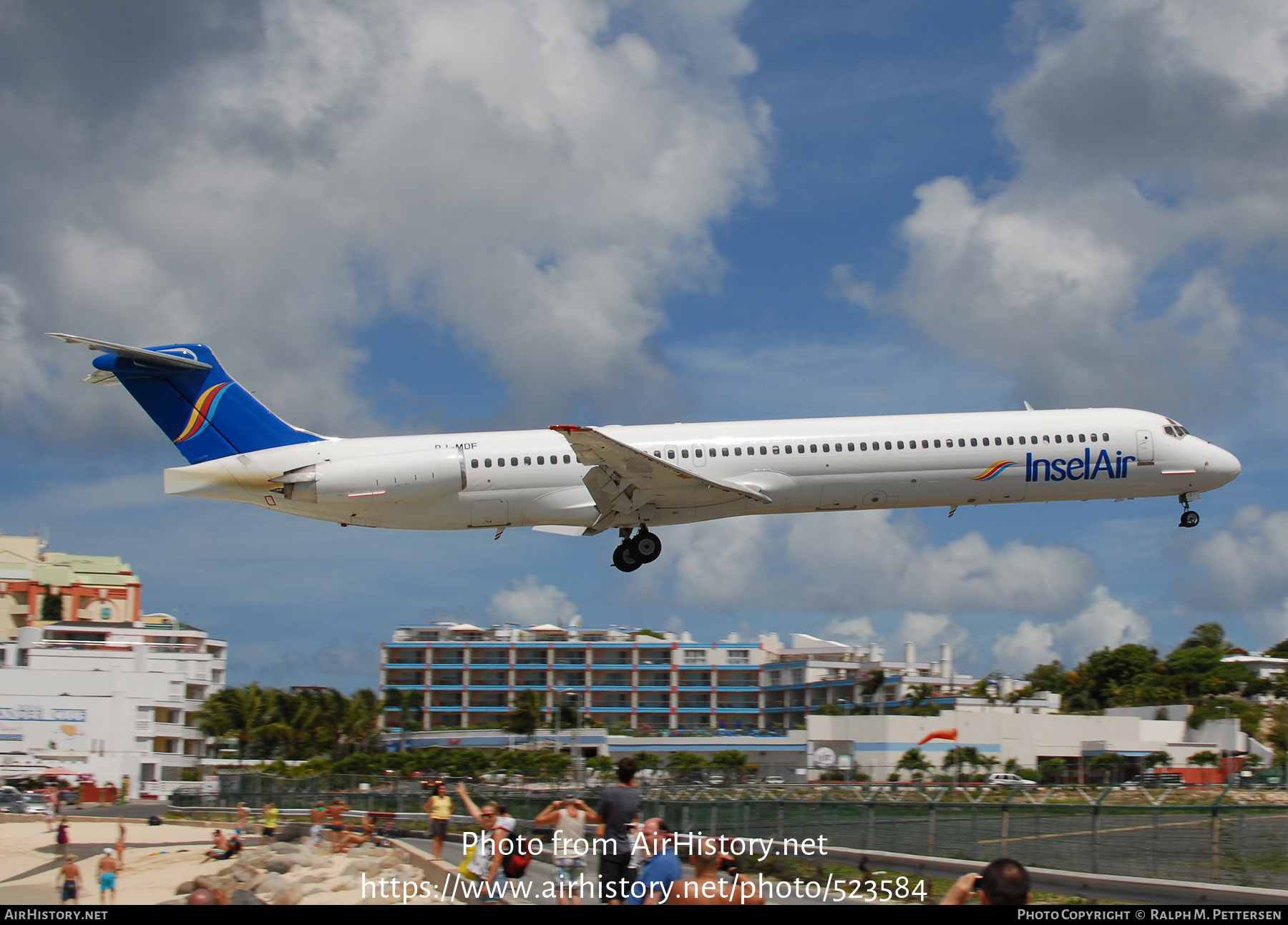 Aircraft Photo of PJ-MDF | McDonnell Douglas MD-83 (DC-9-83) | Insel Air | AirHistory.net #523584