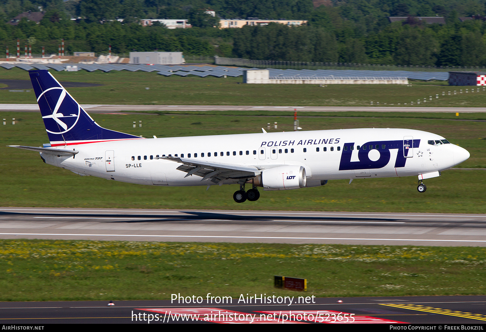 Aircraft Photo of SP-LLE | Boeing 737-45D | LOT Polish Airlines - Polskie Linie Lotnicze | AirHistory.net #523655