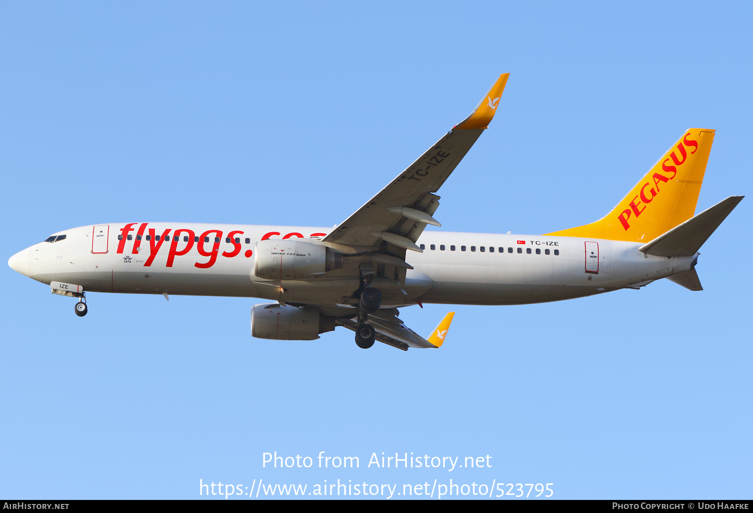 Aircraft Photo of TC-IZE | Boeing 737-86J | Pegasus Airlines | AirHistory.net #523795