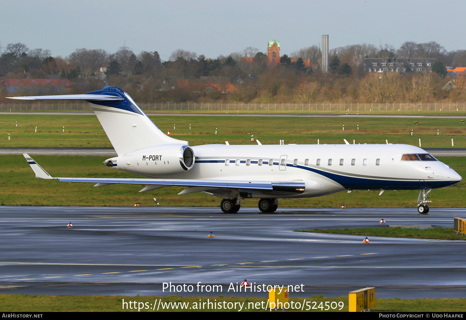 Aircraft Photo of M-PORT | Bombardier Global 5000 (BD-700-1A11) | AirHistory.net #524509