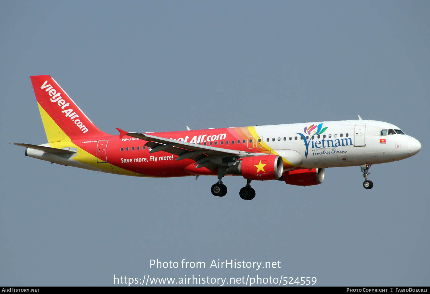 Aircraft Photo of VN-A669 | Airbus A320-214 | VietJet Air | AirHistory.net #524559