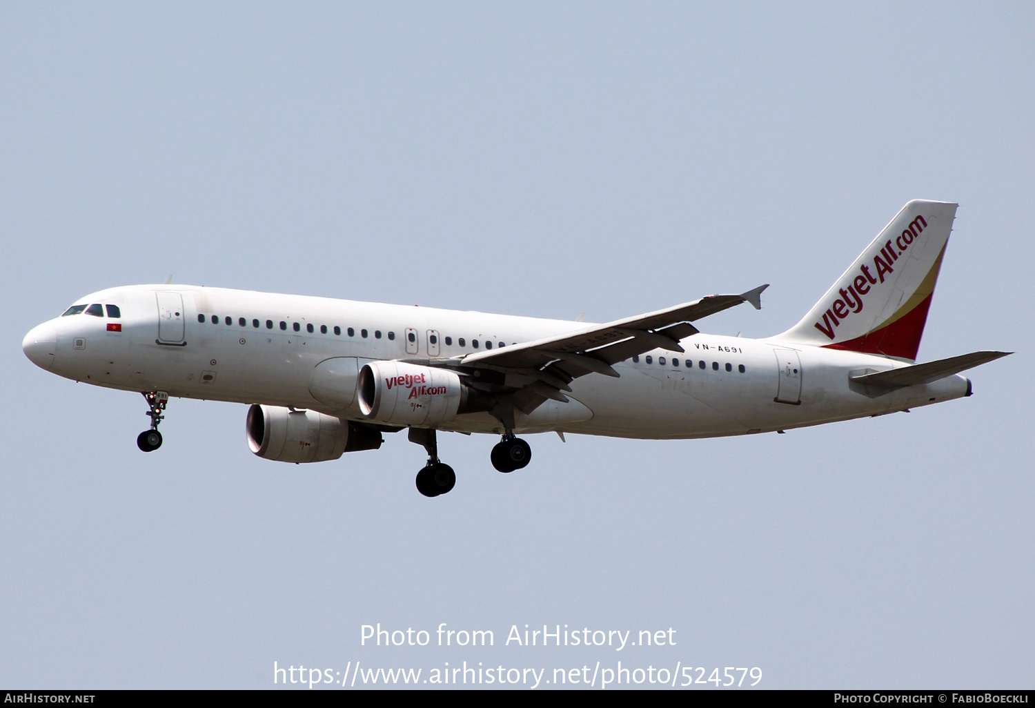 Aircraft Photo of VN-A691 | Airbus A320-214 | VietJet Air | AirHistory.net #524579