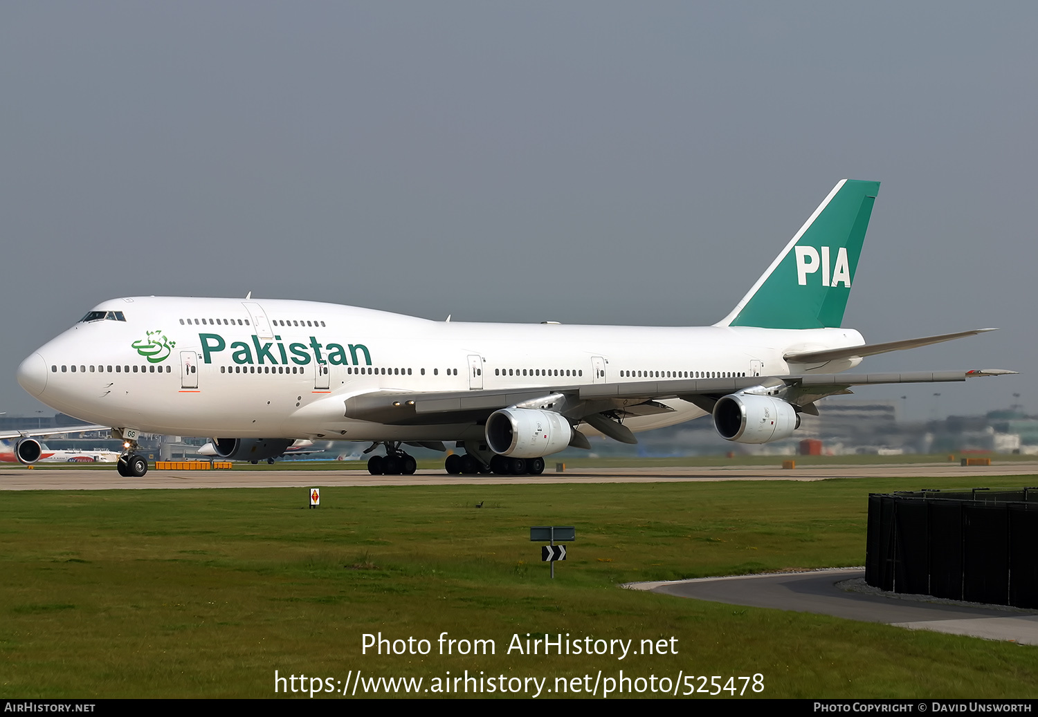 Aircraft Photo of AP-BGG | Boeing 747-367 | Pakistan International Airlines - PIA | AirHistory.net #525478