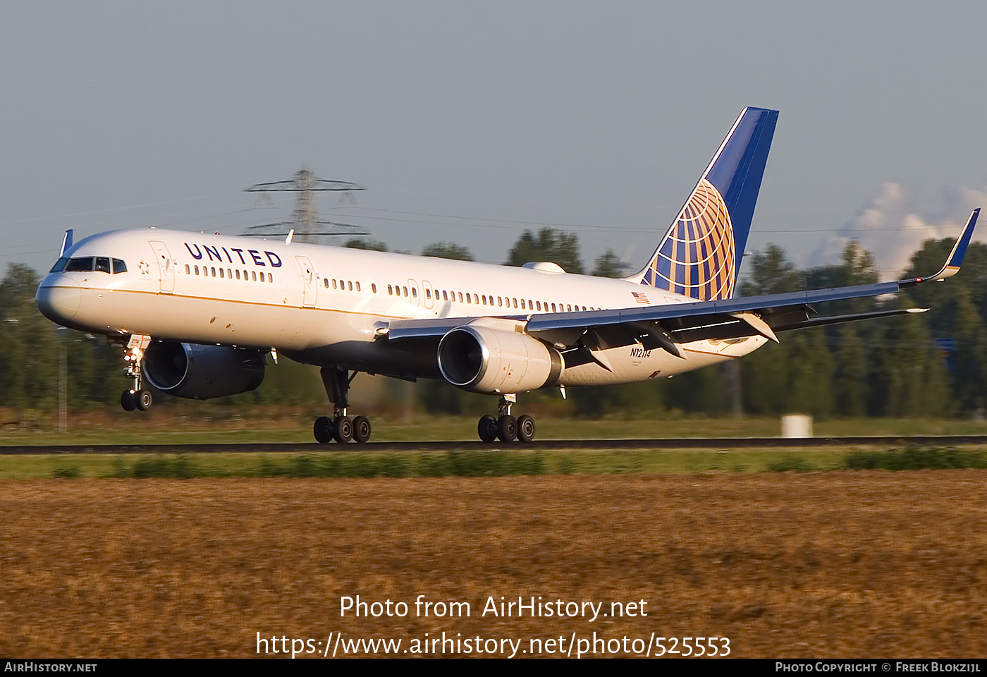 Aircraft Photo of N12114 | Boeing 757-224 | United Airlines | AirHistory.net #525553