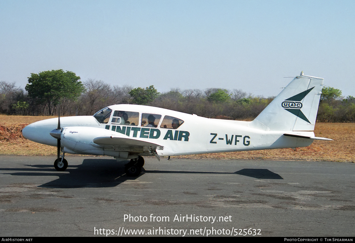 Aircraft Photo of Z-WFG | Piper PA-23-250 Aztec B | United Air Charters - UAC | AirHistory.net #525632