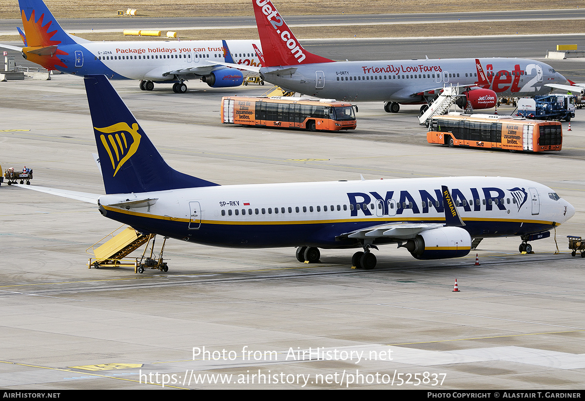 Aircraft Photo of SP-RKV | Boeing 737-800 | Ryanair | AirHistory.net #525837