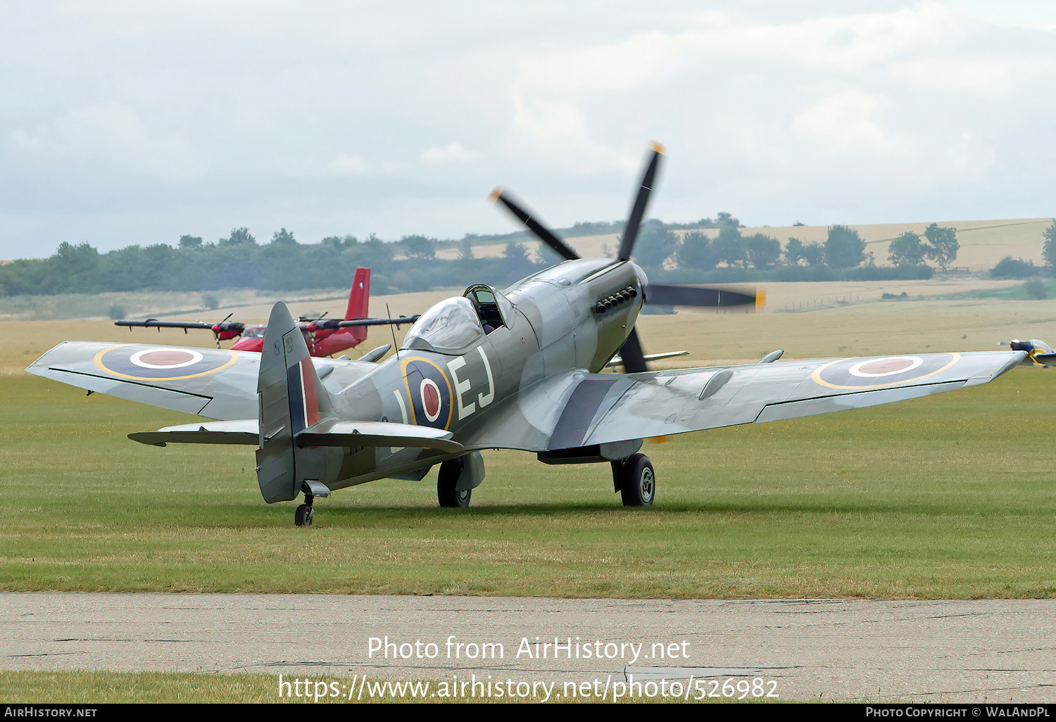 Aircraft Photo of G-SPIT / MV268 | Supermarine 379 Spitfire FR14E | UK - Air Force | AirHistory.net #526982