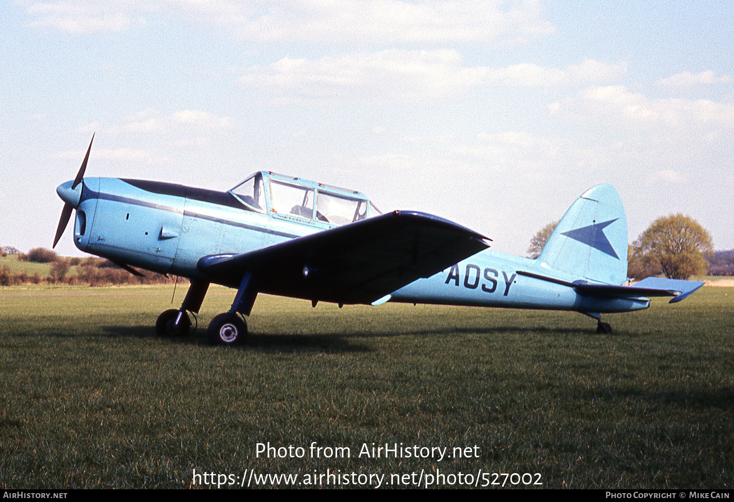 Aircraft Photo of G-AOSY | De Havilland DHC-1 Chipmunk Mk22 | AirHistory.net #527002