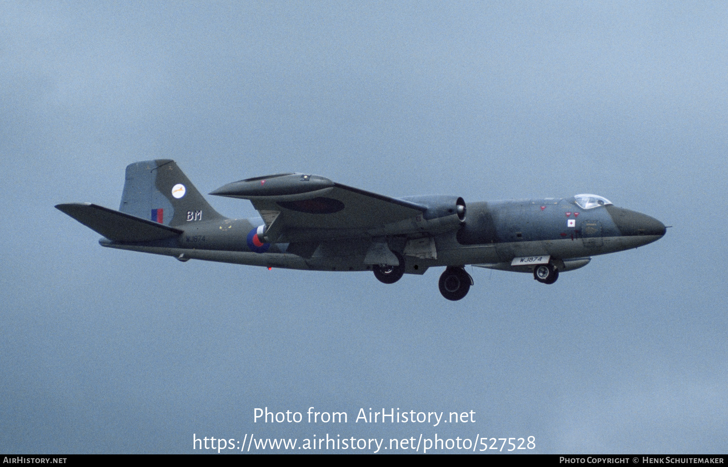 Aircraft Photo of WJ874 | English Electric Canberra T4 | UK - Air Force | AirHistory.net #527528