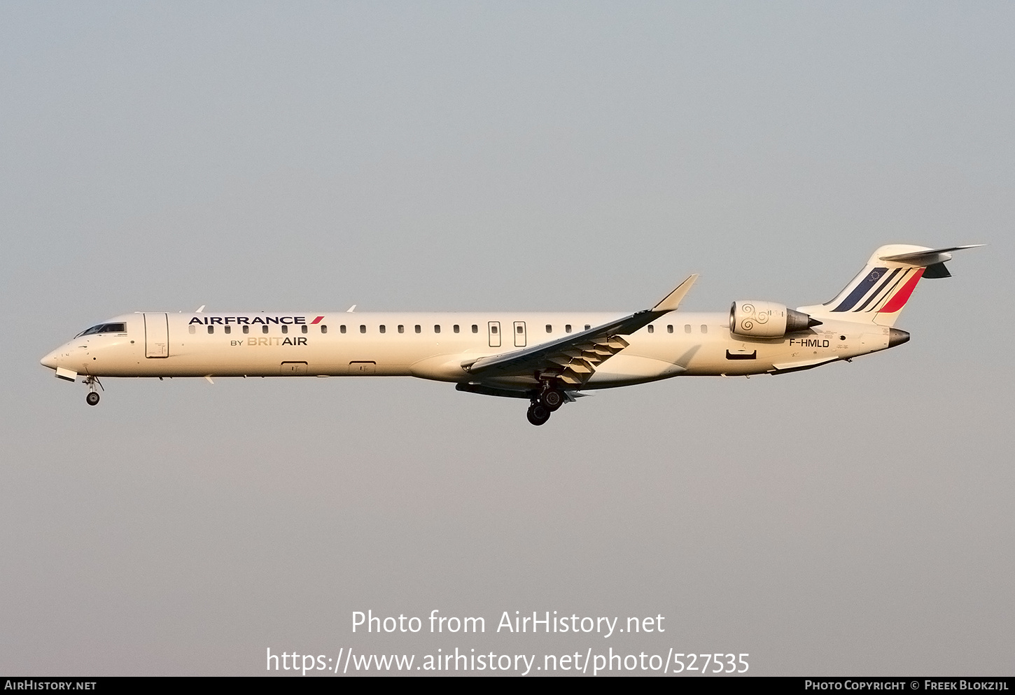 Aircraft Photo of F-HMLD | Bombardier CRJ-1000EL NG (CL-600-2E25) | Air France | AirHistory.net #527535