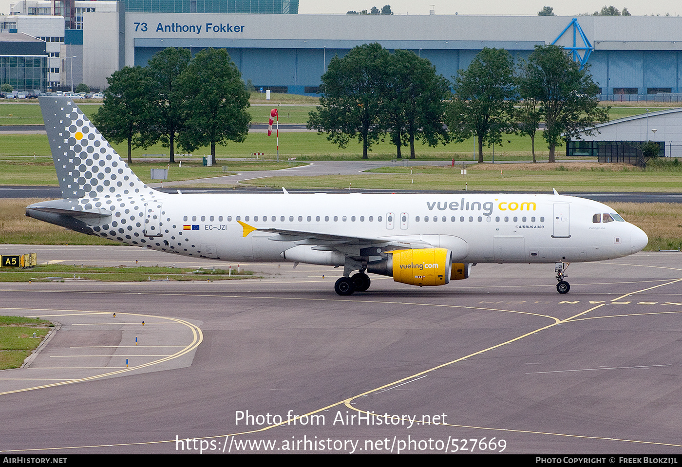 Aircraft Photo of EC-JZI | Airbus A320-214 | Vueling Airlines | AirHistory.net #527669