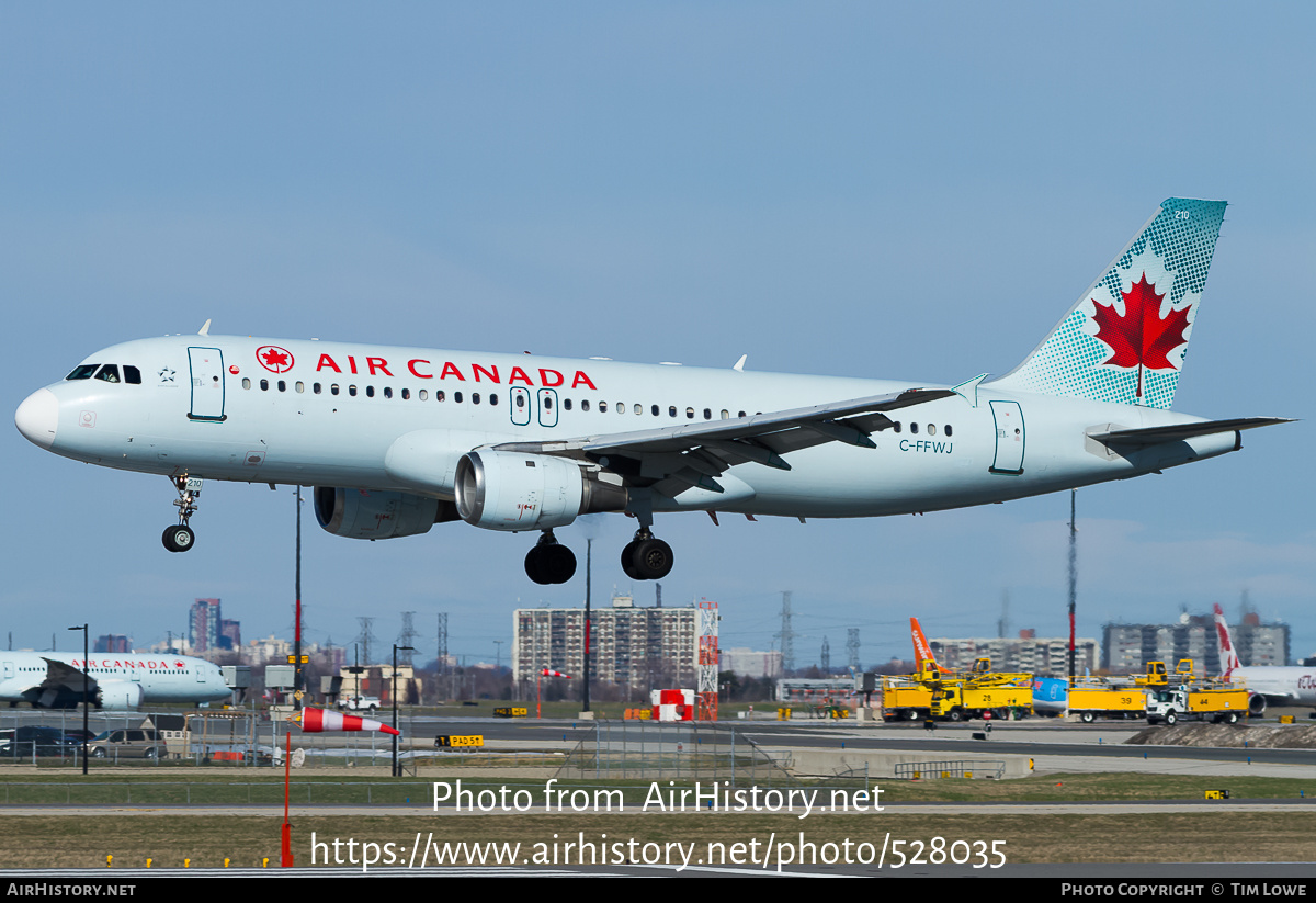 Aircraft Photo of C-FFWJ | Airbus A320-211 | Air Canada | AirHistory.net #528035