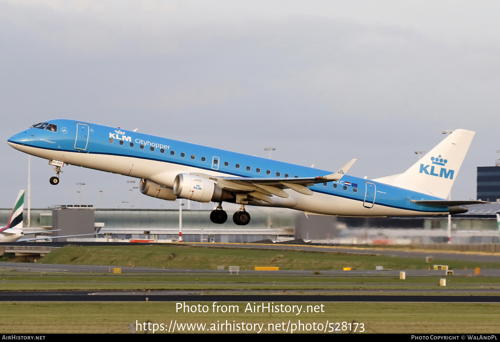 Aircraft Photo of PH-EXC | Embraer 190STD (ERJ-190-100STD) | KLM Cityhopper | AirHistory.net #528173