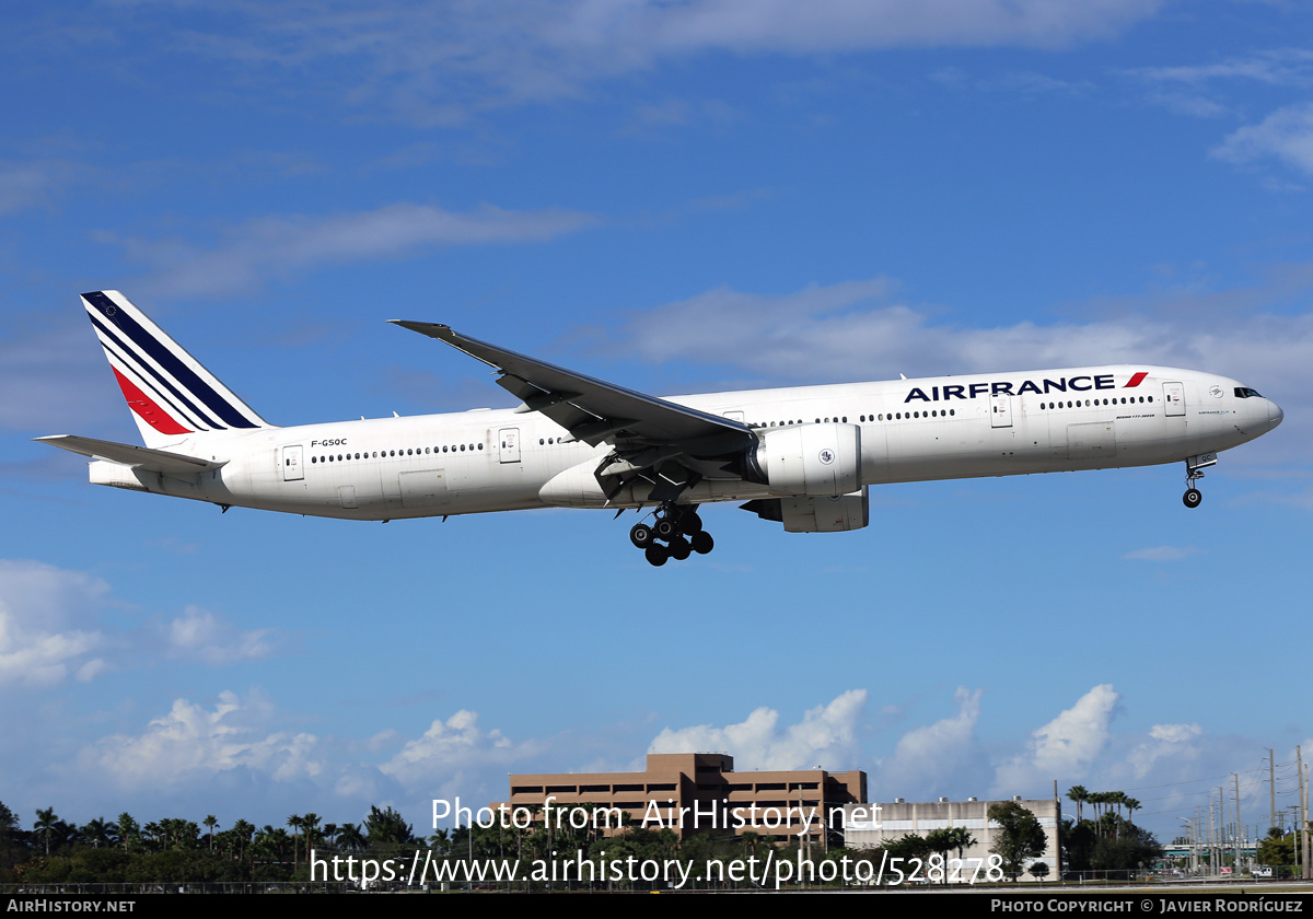 Aircraft Photo of F-GSQC | Boeing 777-328/ER | Air France | AirHistory.net #528278