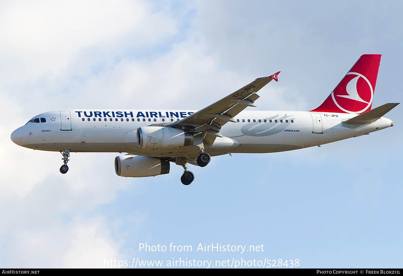 Aircraft Photo of TC-JPD | Airbus A320-232 | Turkish Airlines | AirHistory.net #528438