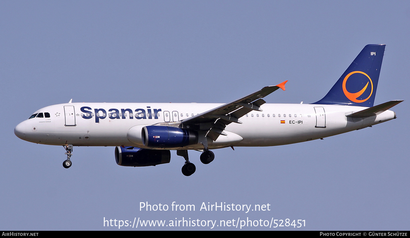 Aircraft Photo of EC-IPI | Airbus A320-232 | Spanair | AirHistory.net #528451