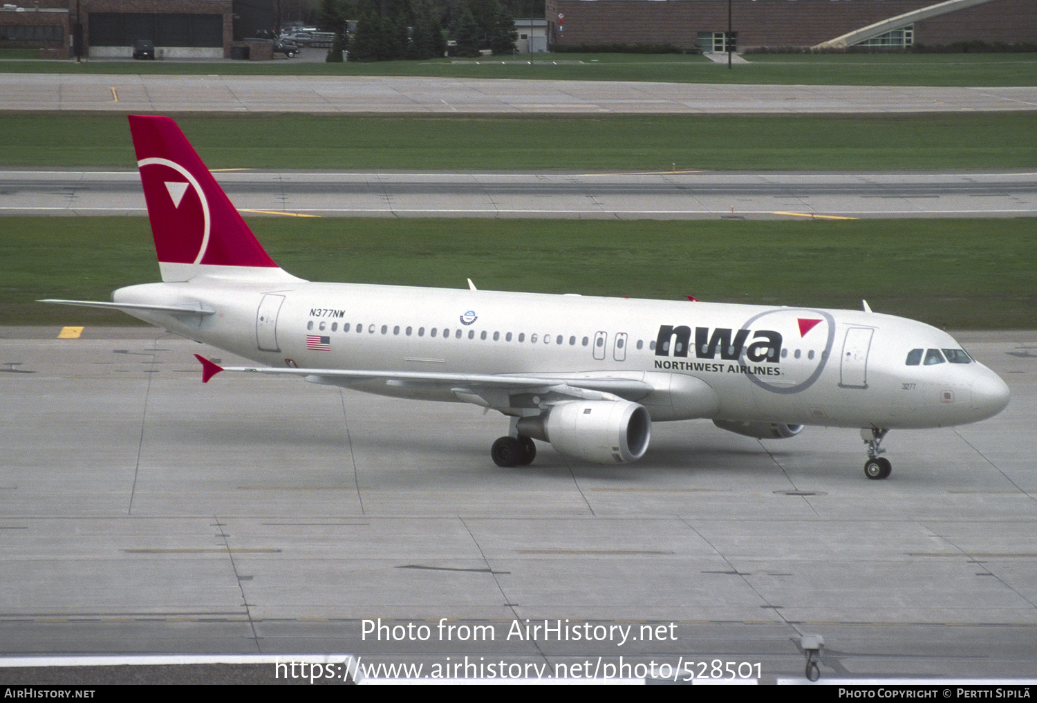 Aircraft Photo of N377NW | Airbus A320-212 | Northwest Airlines | AirHistory.net #528501