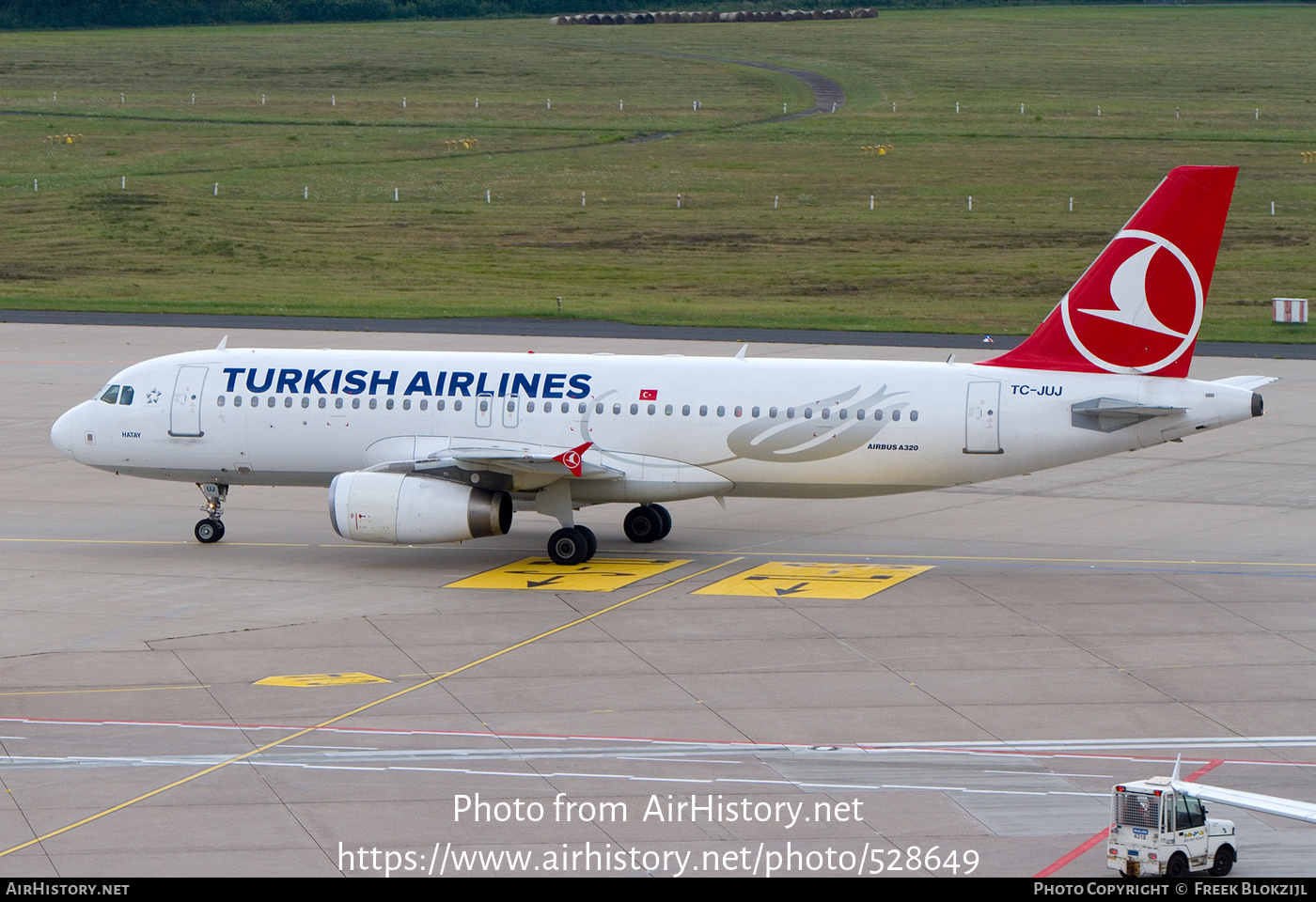 Aircraft Photo of TC-JUJ | Airbus A320-232 | Turkish Airlines | AirHistory.net #528649