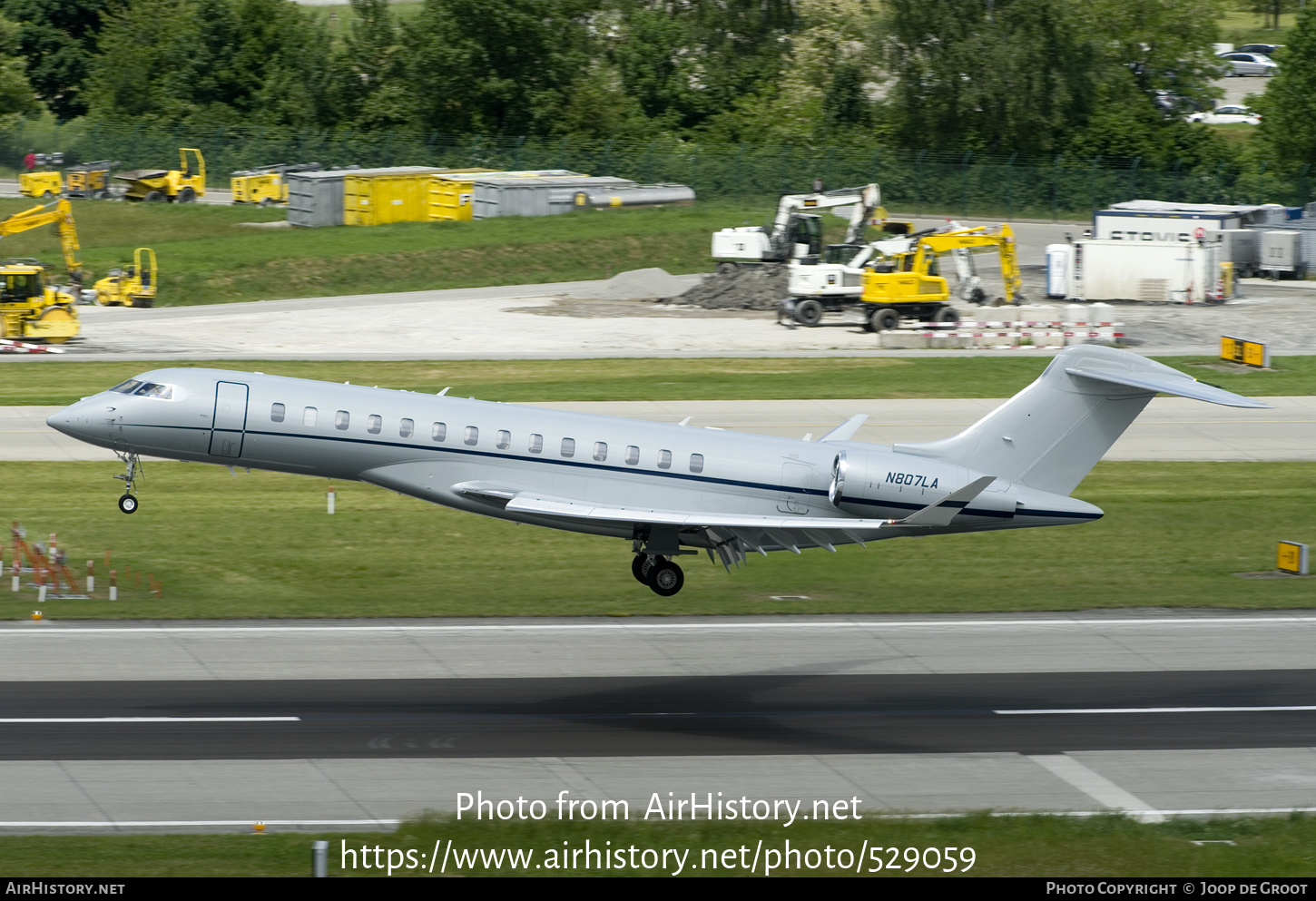 Aircraft Photo of N807LA | Bombardier Global 7500 (BD-700-2A12) | AirHistory.net #529059