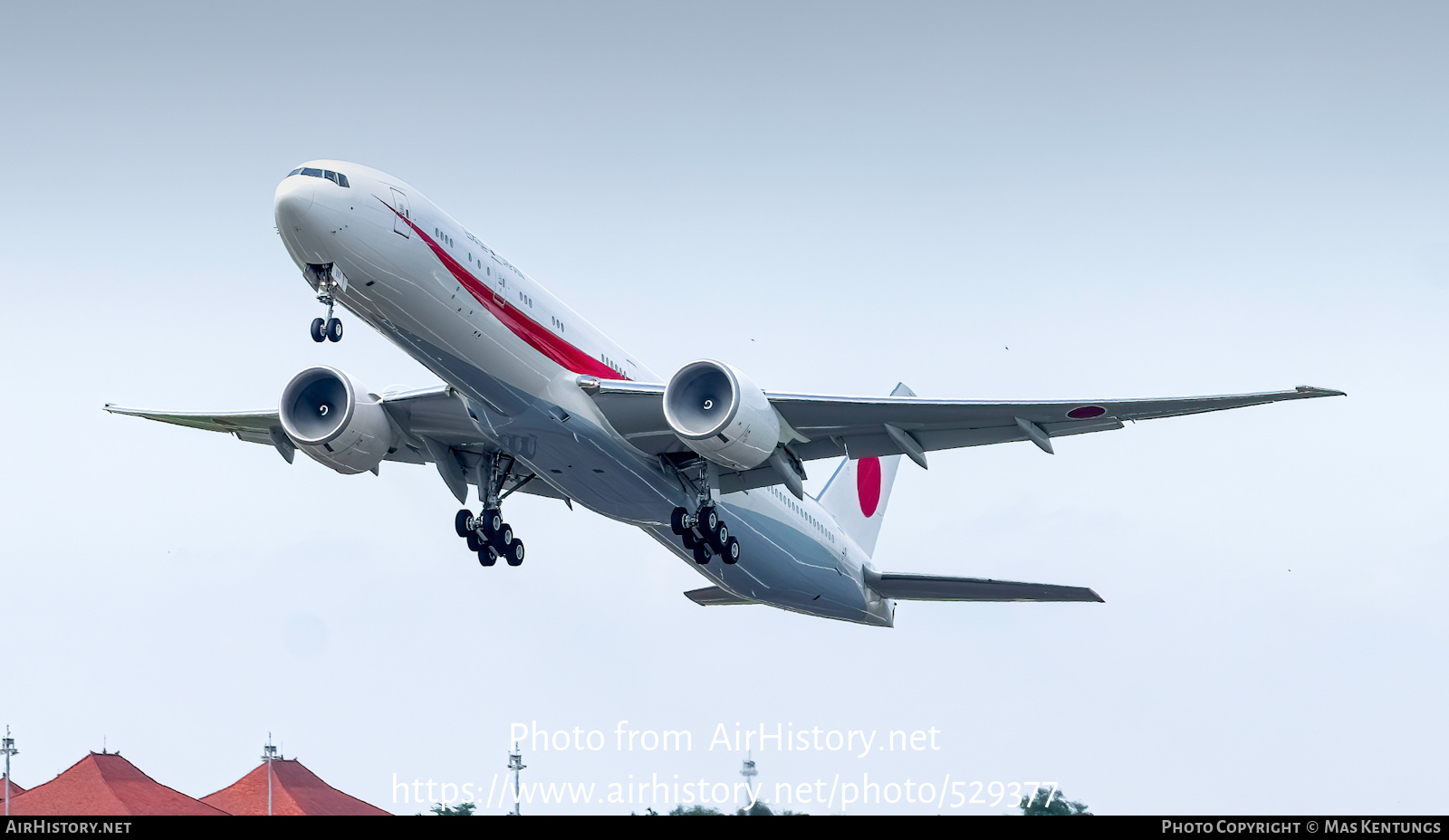 Aircraft Photo of 80-1111 | Boeing 777-300/ER | Japan - Air Force | AirHistory.net #529377