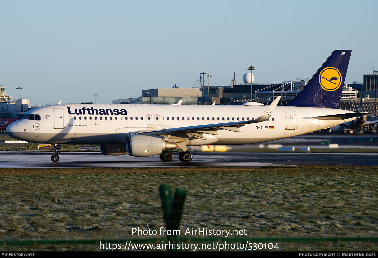 Aircraft Photo of D-AIUP | Airbus A320-214 | Lufthansa | AirHistory.net #530104