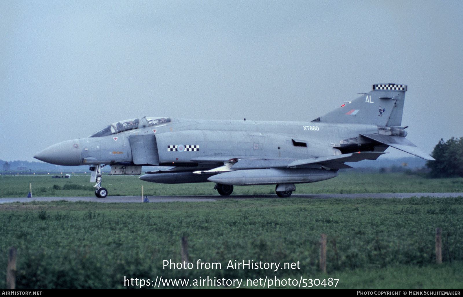 Aircraft Photo of XT860 | McDonnell Douglas F-4K Phantom FG1 | UK - Air Force | AirHistory.net #530487