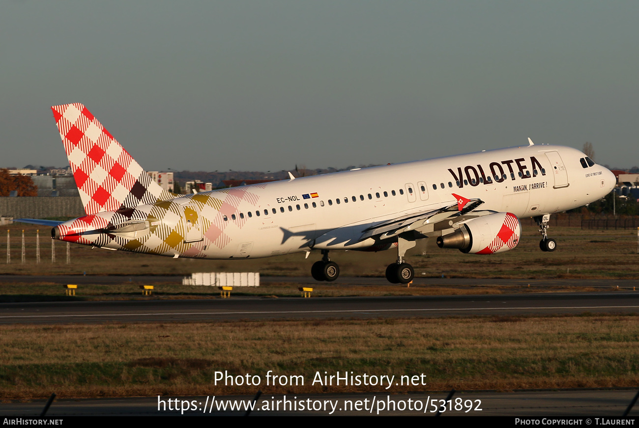 Aircraft Photo of EC-NOL | Airbus A320-214 | Volotea | AirHistory.net #531892