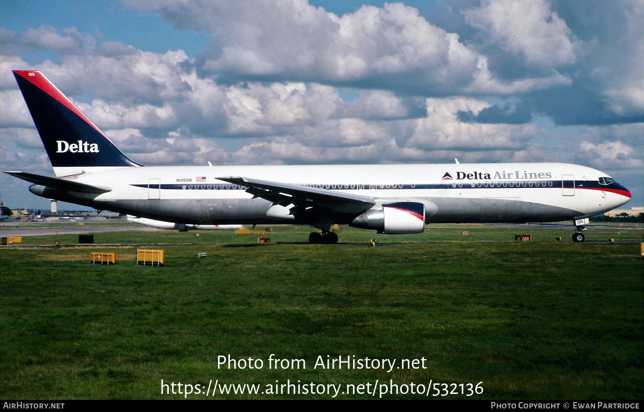 Aircraft Photo of N195DN | Boeing 767-332/ER | Delta Air Lines | AirHistory.net #532136