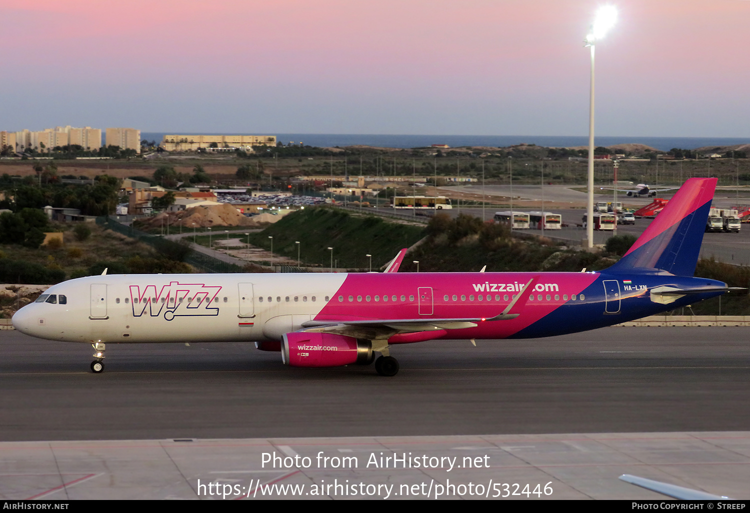 Aircraft Photo of HA-LXN | Airbus A321-231 | Wizz Air | AirHistory.net #532446