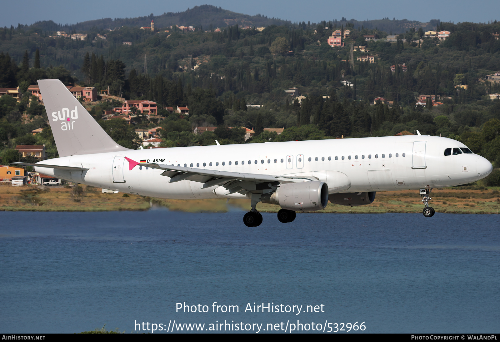 Aircraft Photo of D-ASMR | Airbus A320-214 | Sundair | AirHistory.net #532966