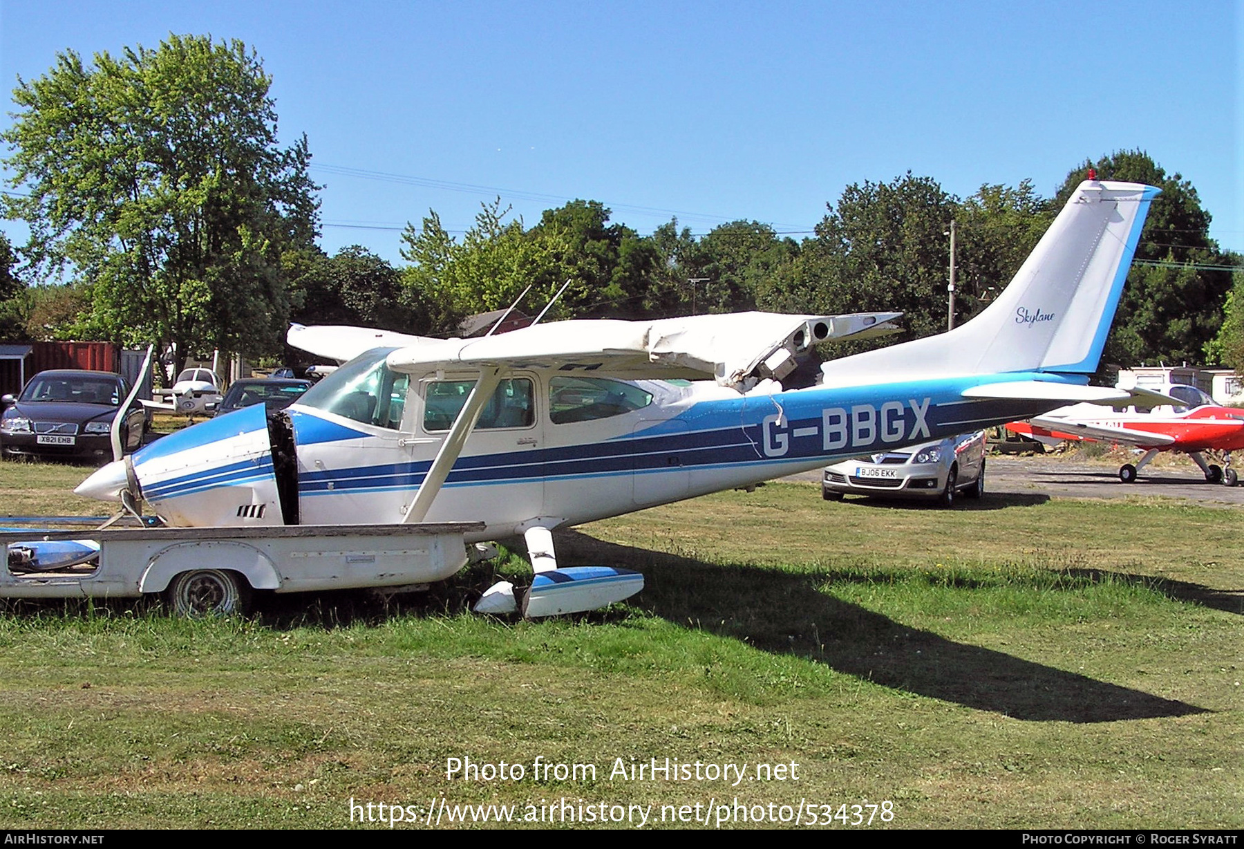 Aircraft Photo of G-BBGX | Cessna 182P Skylane | AirHistory.net #534378